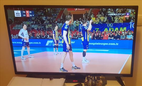 Odličan Led fhd tv, 40 inča, T2, Daljinski