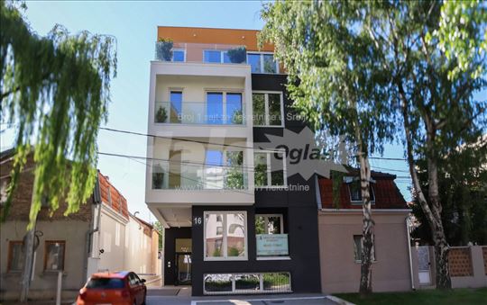 Zemun,98m, četvorosoban,useljiv, Šumadijska