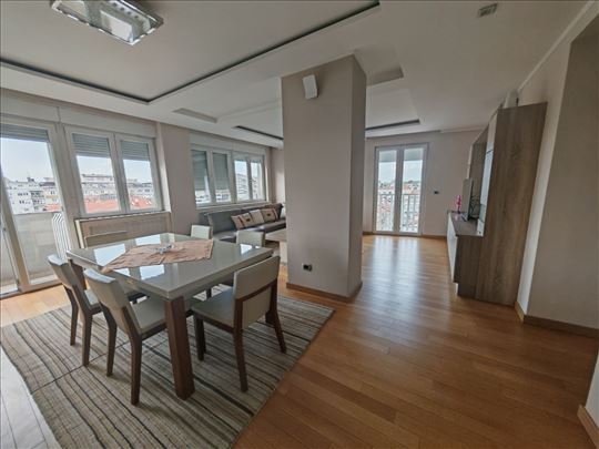 84m2, renoviran, uknjižen