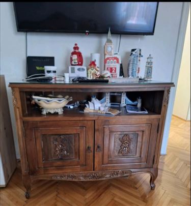 Komoda i ogledalo 