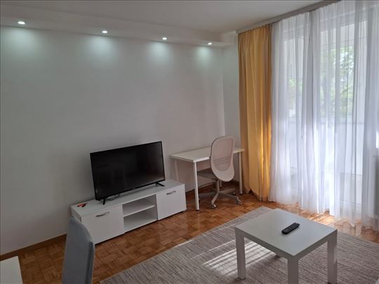 Novi Beograd, Bežanijska kosa, niski troškovi