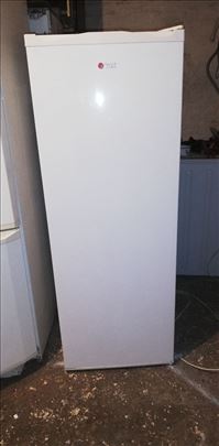 Zamrzivač Vox 250 l, 143/ 54 cm