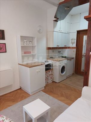 Garsonjera Kanarevo brdo