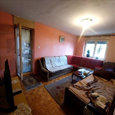 Petlovo brdo, Mrakovička, 49m2+ lođa, I/3, Cg