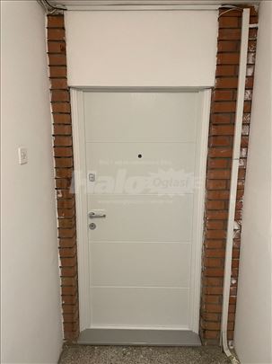 Izdajem stan 48m2 naselje Galenika Zemun