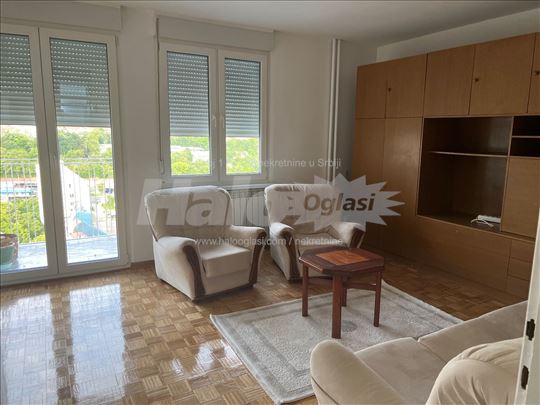 Izdavanje dvosobnog stana na Julinom brdu 51 m2