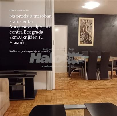 Prodajem uknjižen trosoban stan, retko u ponudi.
