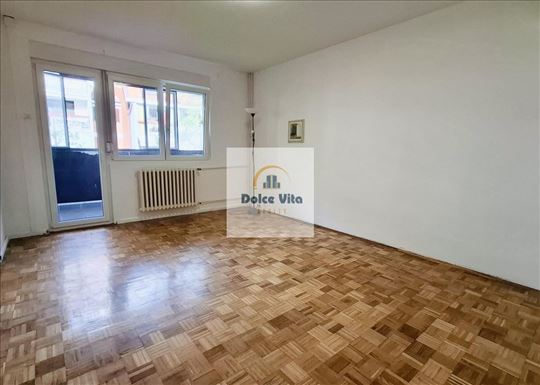 Renoviran stan pun svetla u mirnom delu Mirijeva –