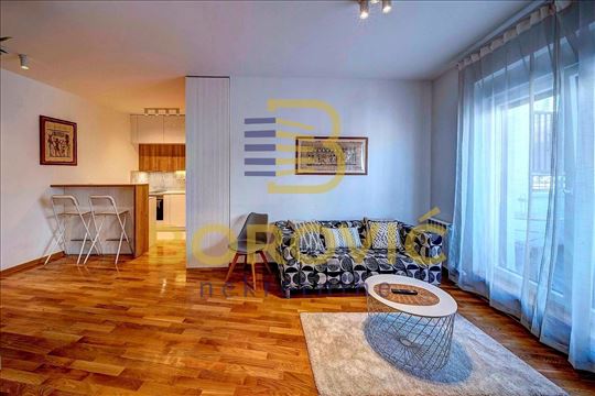 Tašmajdan, Kneza Danila, nov, namešten, 43.70m2