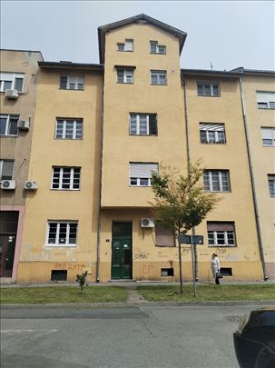 Trg Feher Ferenca, salonac, 1.5, VPR/3, terasa
