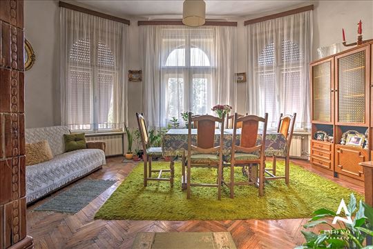 Vračar-Kalenić-Četvorosoban-Salonski