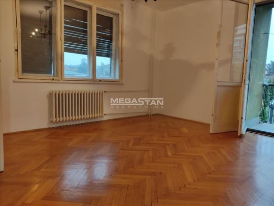 3.0 Bulevar despota Stefana, prazan