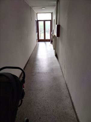 Izdaje se kompletno namešten 2,5 stan na duže vrem