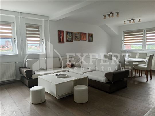Izdaje se odličan duplex u blizini Delta planet-a,