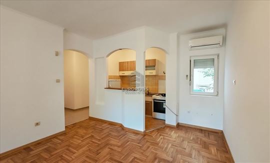 Mihajla Bandura, Plavi horizonti, Zemun ID#5600