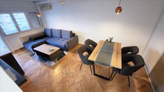 Moderan 2.0 stan blok 45