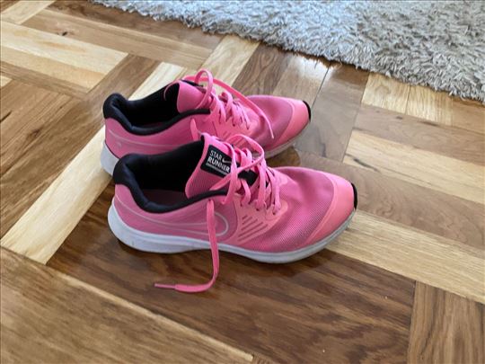 Nike 36.5