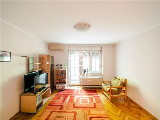 Prodajamo 3.0 stan, Bajlonijeva pijaca, 82m2