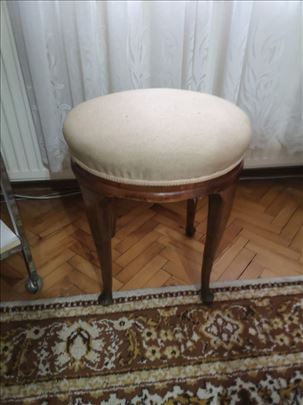 Prodajem tabure sa slike 