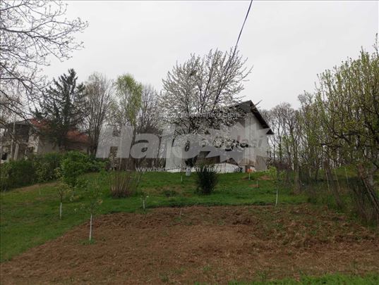 Prodajem VIKENDICU u Ralji 100m2 11ari
