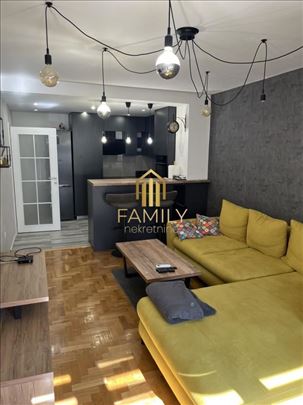 Trosoban stan za izdavanje, Rotkvarija – 72m², 2 t