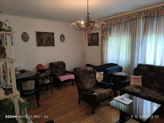 Vozdovacka crkva -3.5 soban, noviji 87 kv , 