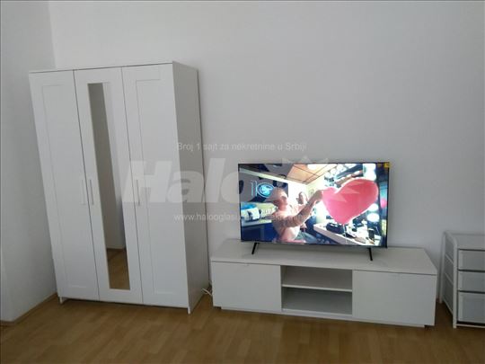 Apartment Near Park
