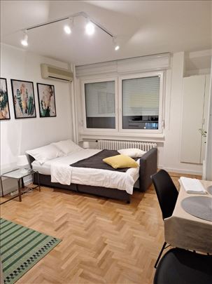 Blok 23, 0,5 25m2, lux, nameštena