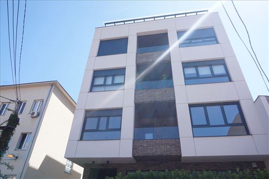 Extra lux salonac kod II Ekonomske- Bez provizije