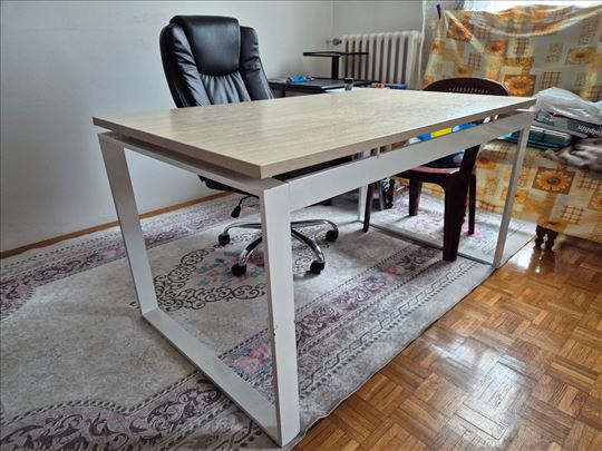 Kancelarijski Ikea sto, polovan