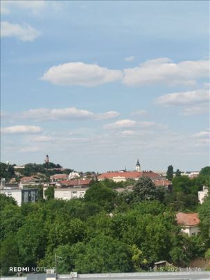 Nov LUX sa parkingom Zelena avenija