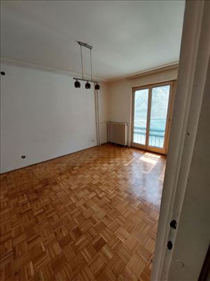 Blok 61, Jurija Gagarina 2.5, 63m2, uknjižen