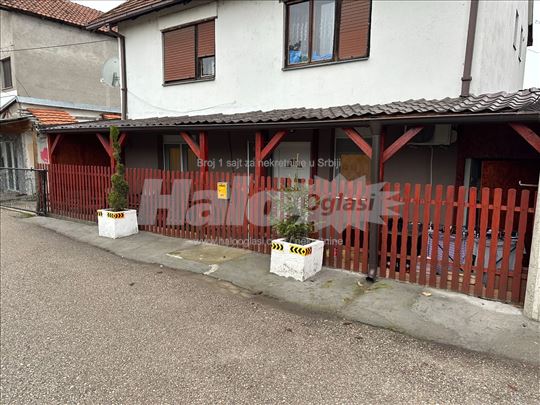 Uknjižen, dve spavaće sobe, terasa