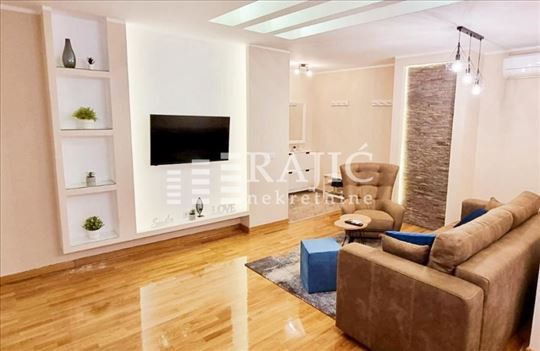 Centar(Skadarlija)60m2,2.5-renoviran #4189