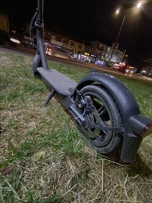 Električni trotinet Xiaomi
