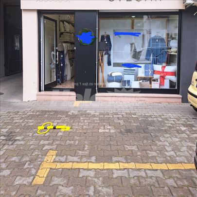Izdajem poslovni prostor u centru grada