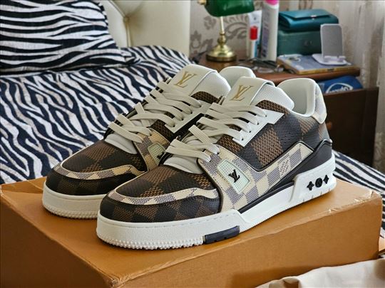 L.Vuitton trainer, original,dostupne odmah, snižen