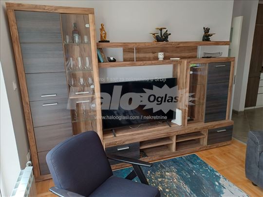 Moderno namesten 3.0 stan 56m2, odmah useljiv
