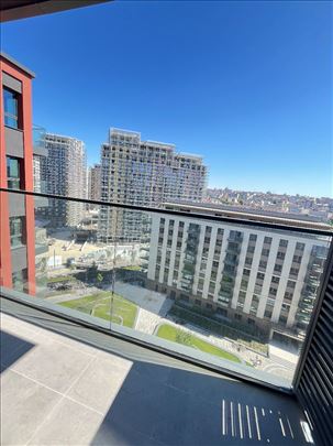 Nov stan u zgradi Kings residences