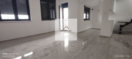 Novi Sad-trosoban -gratis Terasa 55m2- Novogradnja
