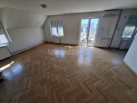 Obrenovac, V. Mišića,108m2, 3,0sob, dupleks, 2 kup