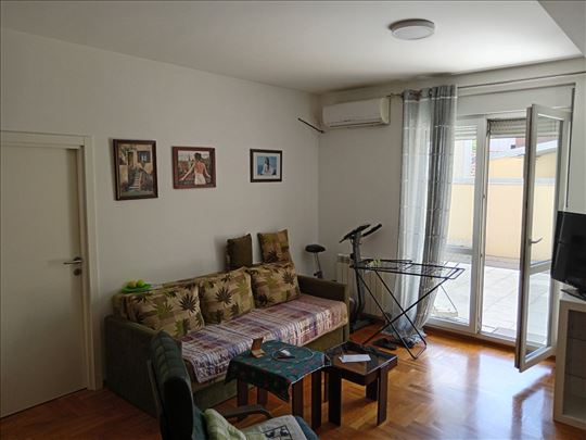 Odličan, uknjižen, Vladimira Gortana 70m2 + 40m2