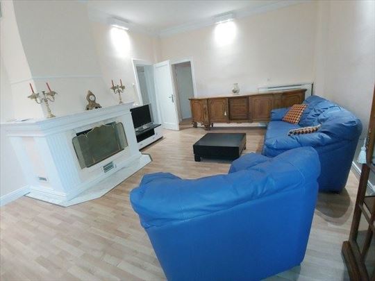Senjak, 150m2, četvorosoban, dvorište sa bazenom