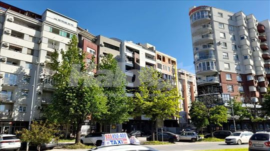 Grbavica ugao Alekse Santica I cara Lazara