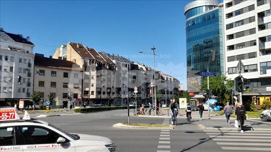 Ugao Brace Ribnikar i Bulevar Oslobodjenja