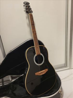 Akustična ozvučena gitara