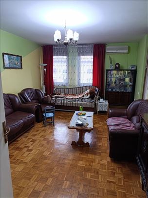 Bezanijska kosa, Vespucijeva, crvena fasadna, 68m2
