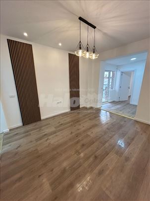 Karadjordjeva,uknjizen 40m2,parking