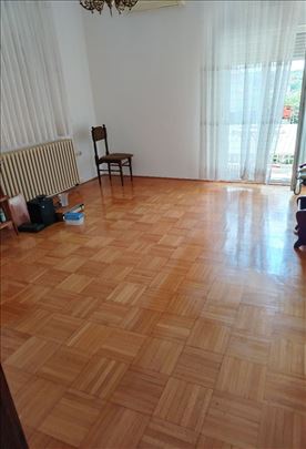  Komforan  porodični stan , uknjižen