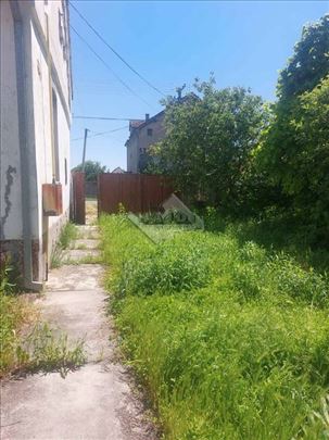 Kuća Nova Pazova 200m2 na 20a plac 165.000EUR